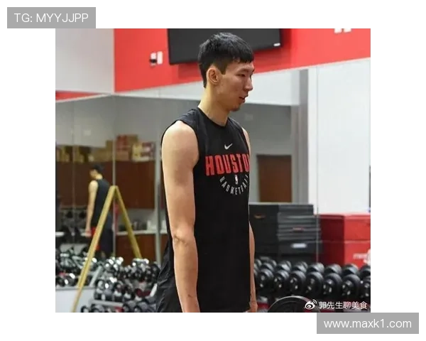 周琦一练起球，隔壁邻居都得改叫“篮球场”了吧？