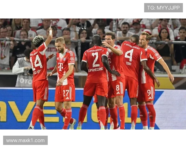 凯恩 vs 莱万：拜仁中锋传承中的战术角色与终结效率对比