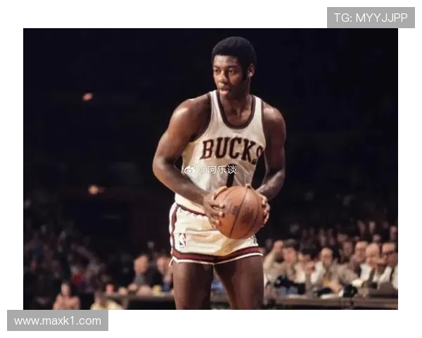 奥斯卡·罗伯特森在持球队伍中提升组织效率体现核心价值