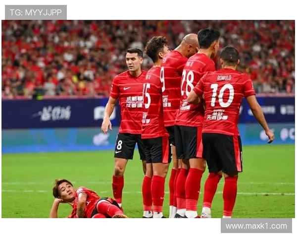 国安战术革新引争议：高控球率打法背后，老牌豪门陷入争冠危机？