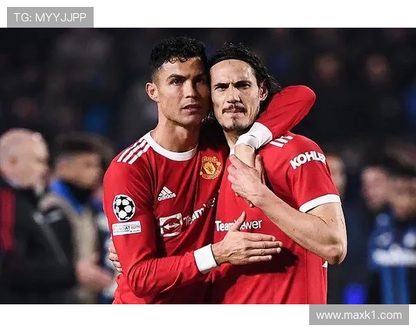 德容与卡马文加潜力对比：发展路径与中场角色差异