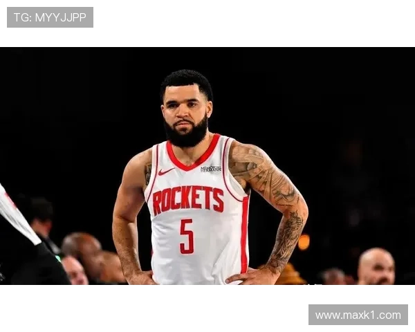 怀特靠挡拆无球拉开对位控卫防守较上季外线更高效