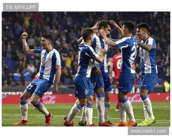 接管出球撕开对方后防线本赛季克罗斯比上季更爱直塞