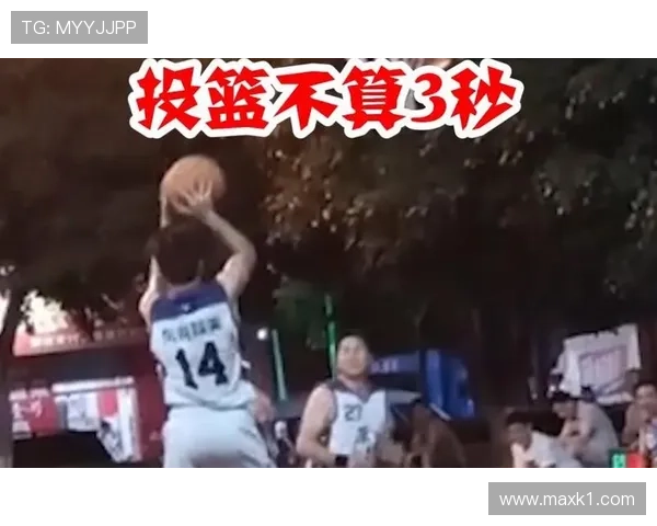你知道国际篮联对三秒违例的具体判定标准吗？解析规则差异与争议。